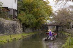 清秋の川舟流し