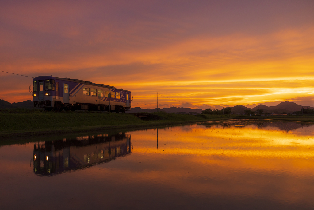 夕暮れの北条鉄道