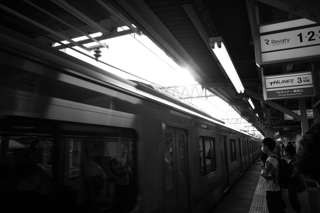 春日部駅にて