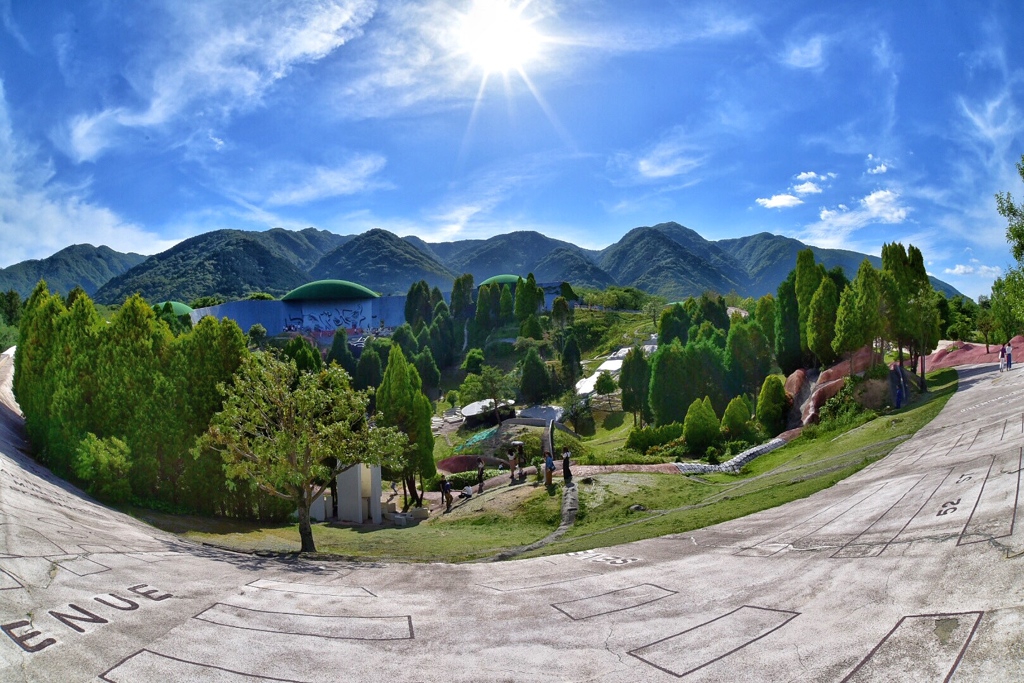 養老天命反転地