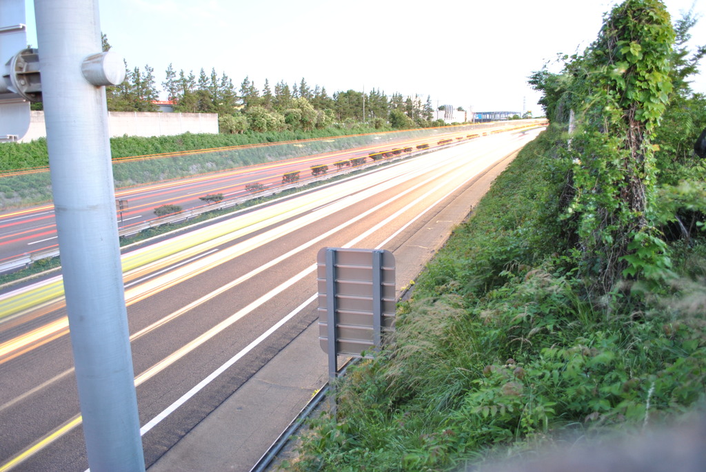 東北自動車道……
