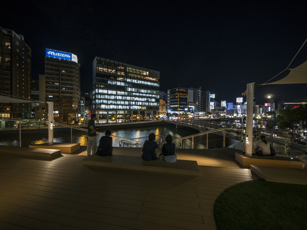 夜景を見ながら