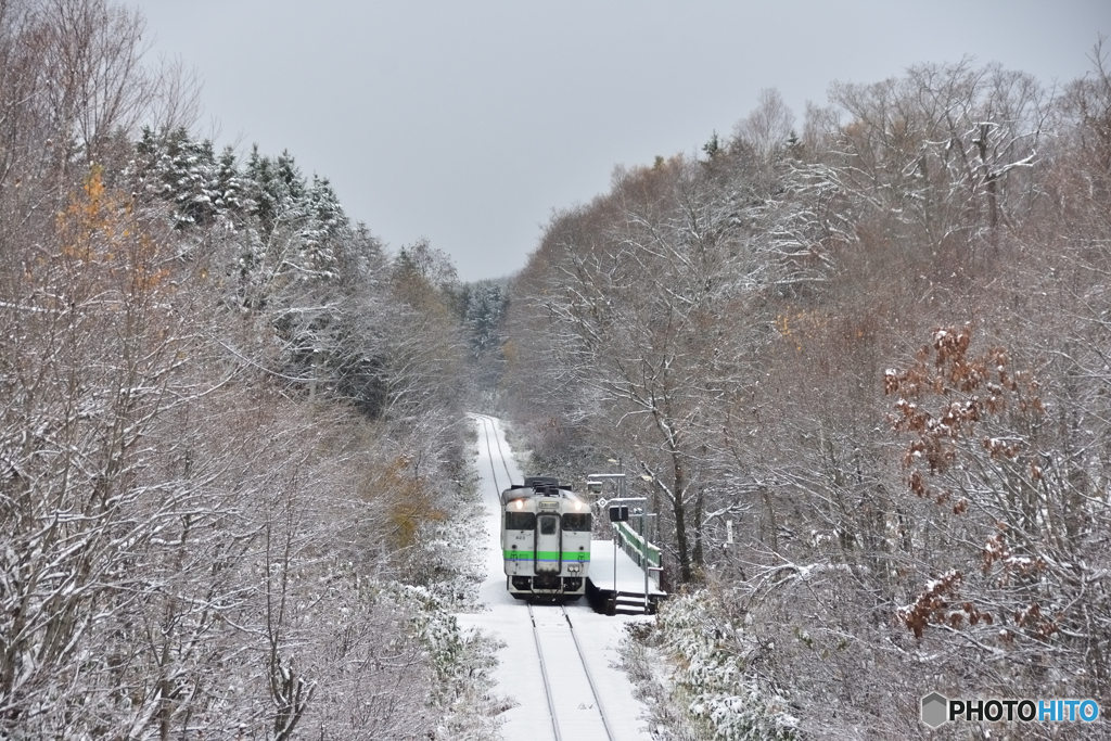 雪の豊ヶ岡駅