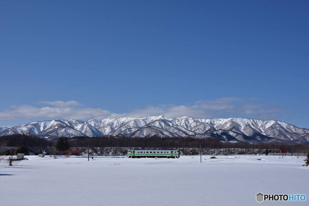 樺戸連山の麓を行く