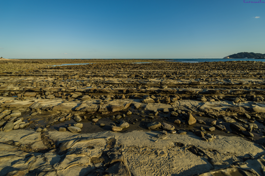 鬼の洗濯板が浮かぶ