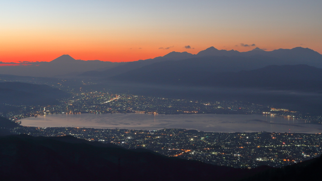 諏訪湖と富士山