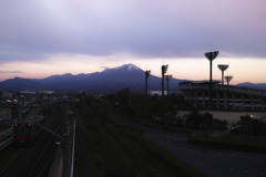 山と鉄道と球場と