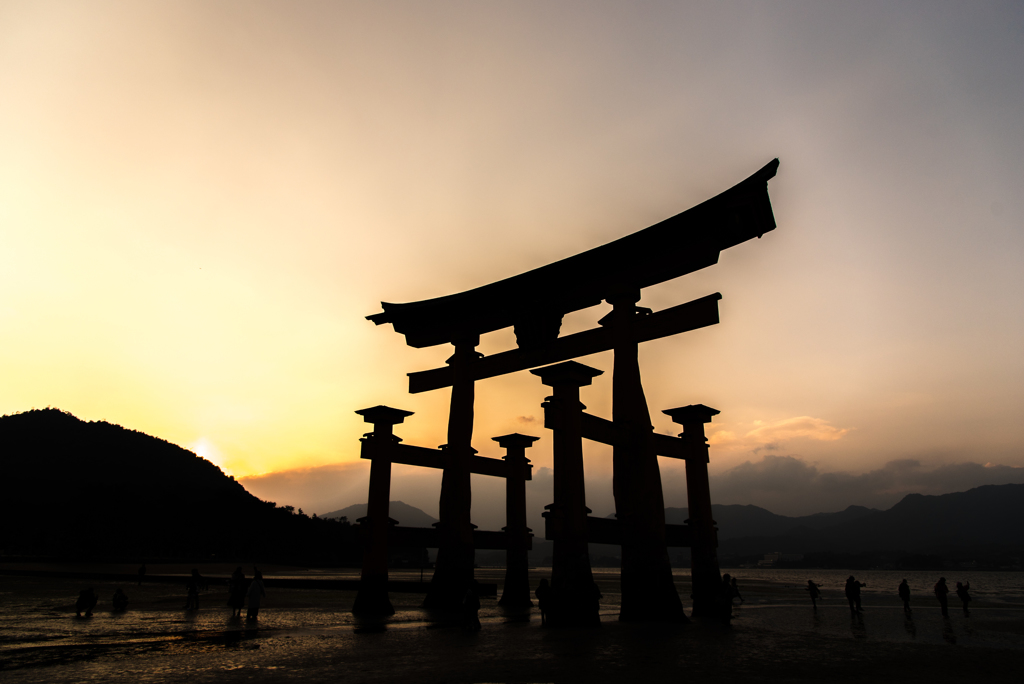 厳島神社