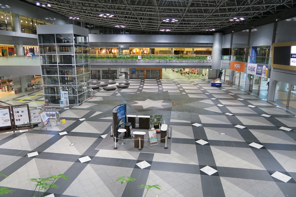 新千歳空港　ショッピングモール