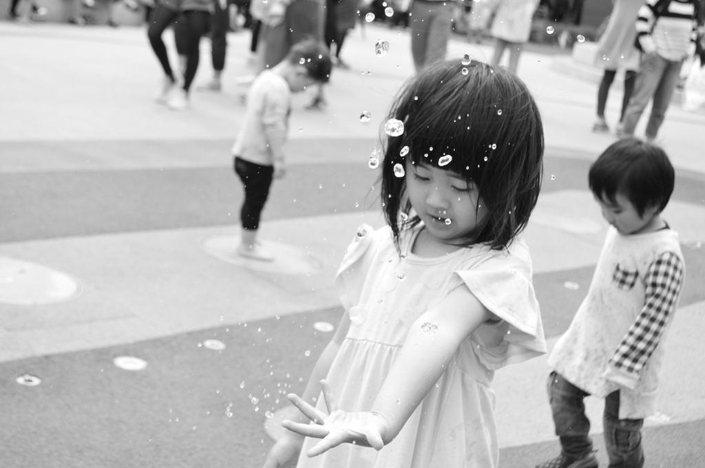 私の手に止まれ～