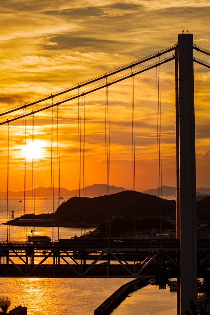 夕陽の橋