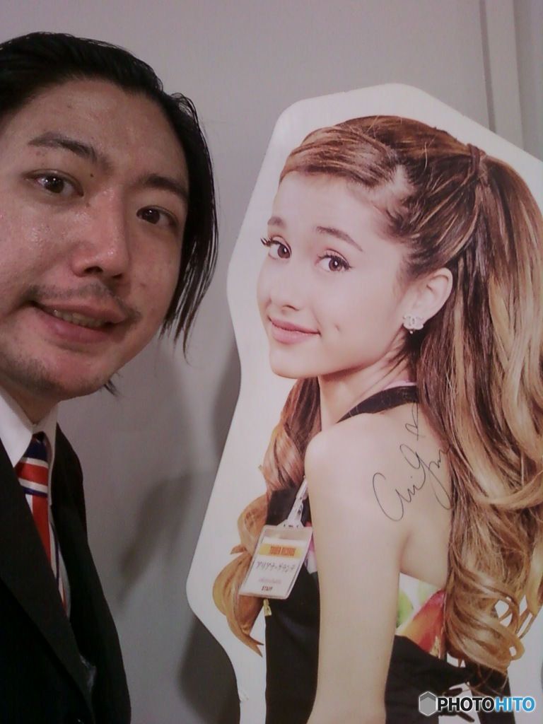 hideo ishihara with ariana grande