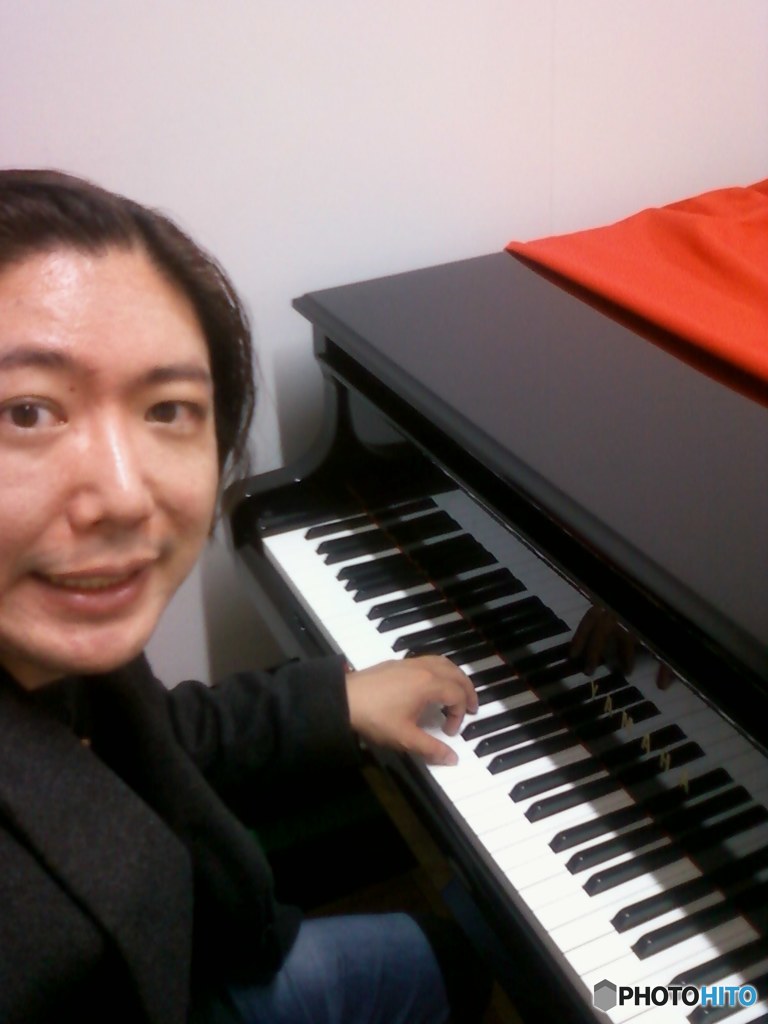 Hideo Ishihara With Grand Piano