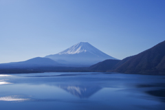 蒼く