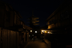 京の夜　法観寺五重塔