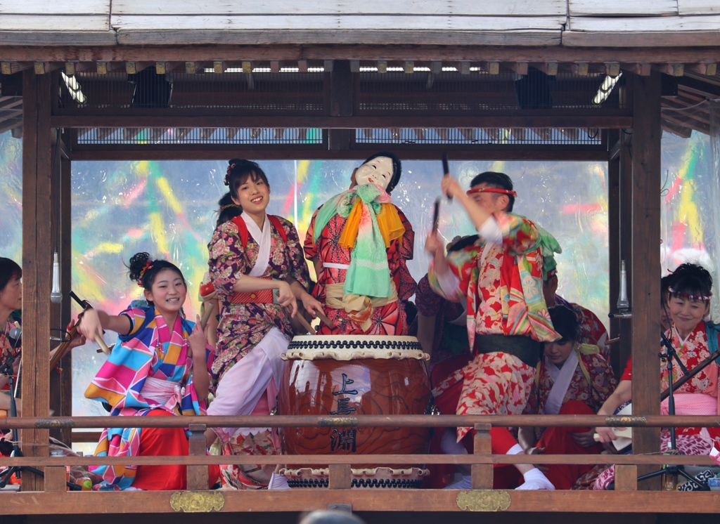 蝶よ花よ