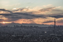 雨上がりの夕空