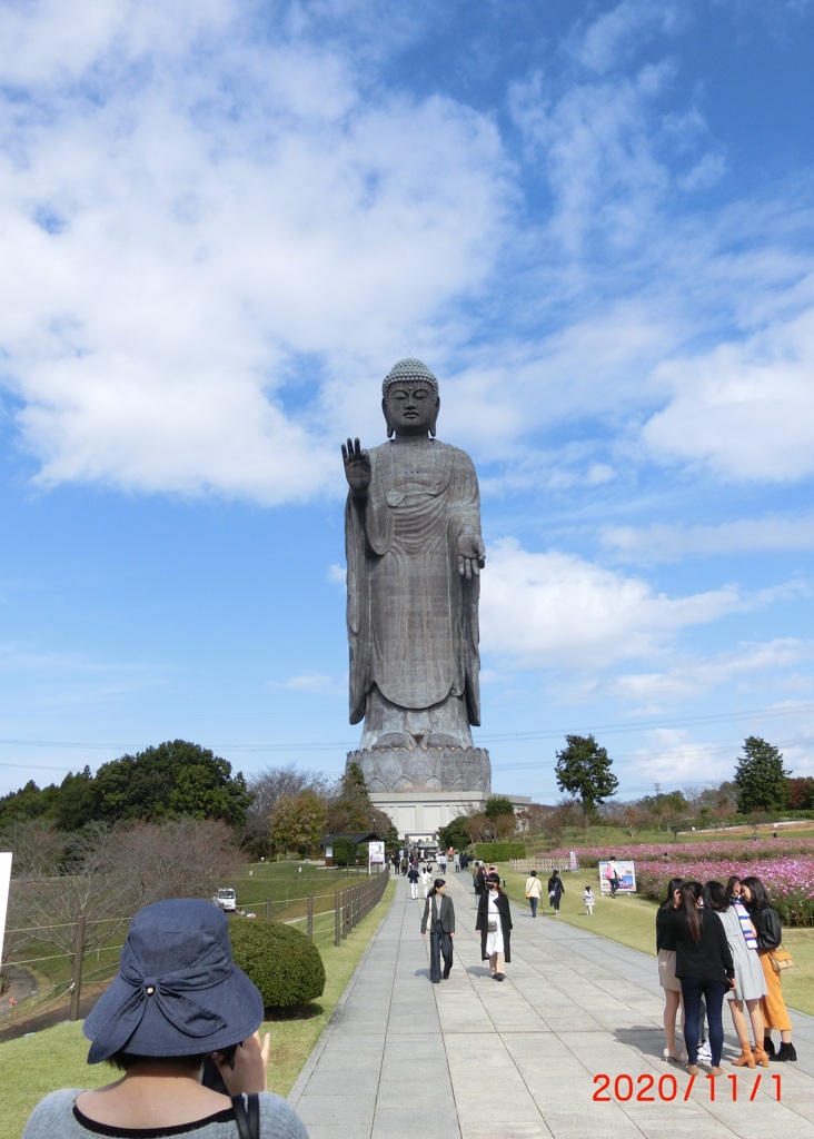 世界最大の銅像
