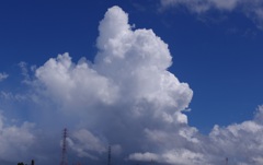 夏を待つ～雄大積雲～