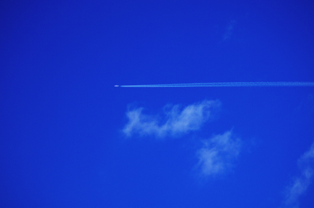 雲百態㊺…青空を切り裂く