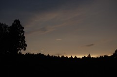 夕暮れる