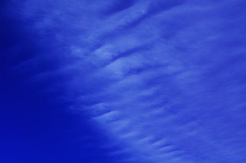 シマシマ…縞縞雲