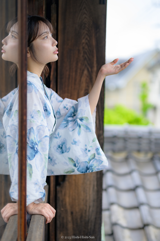 今日も雨かな . . .