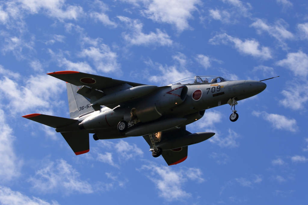 入間基地　T-4