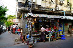 金物店　ヤンゴン