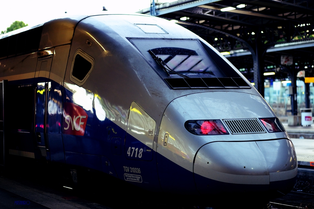 TGV4718