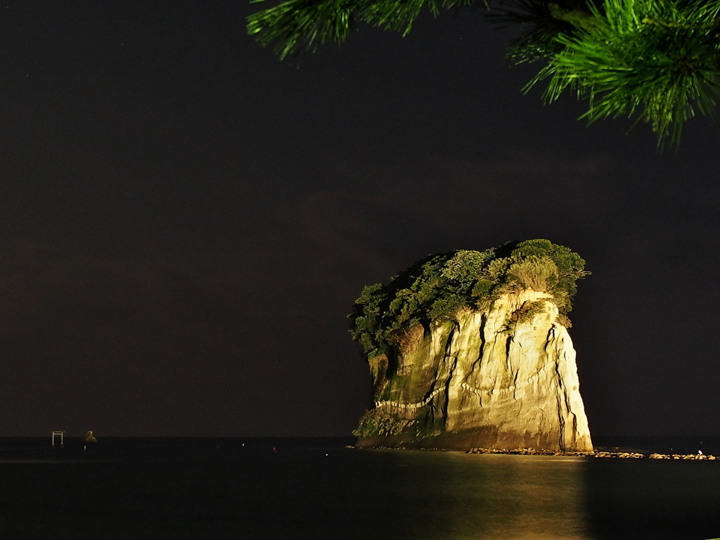 見附島ライトアップ２