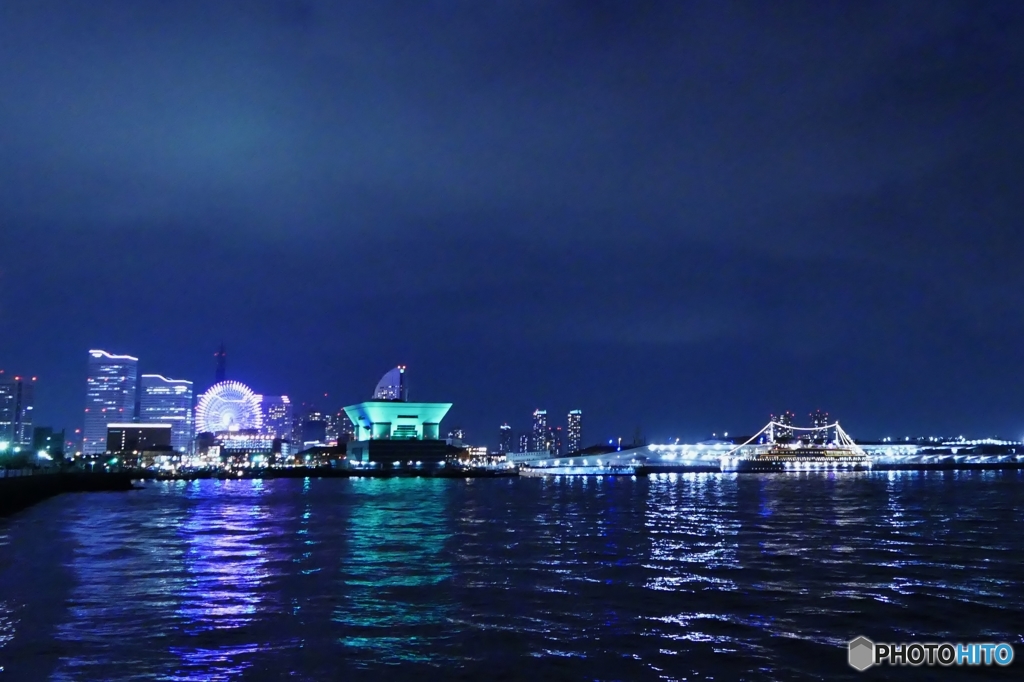 横浜港