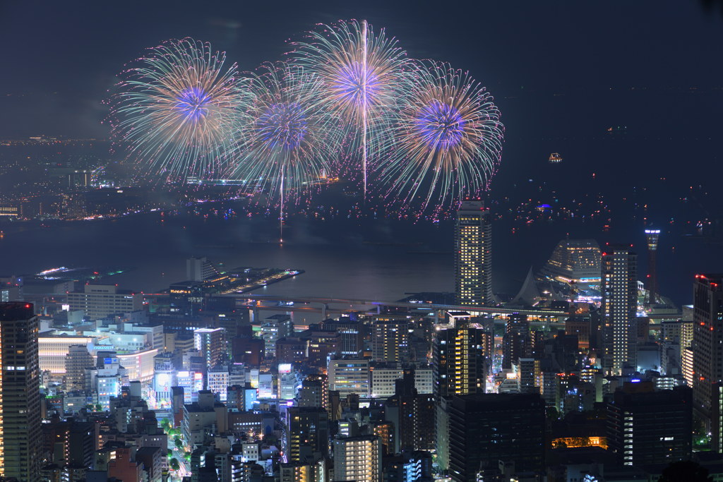 みなとこうべ海上花火大会