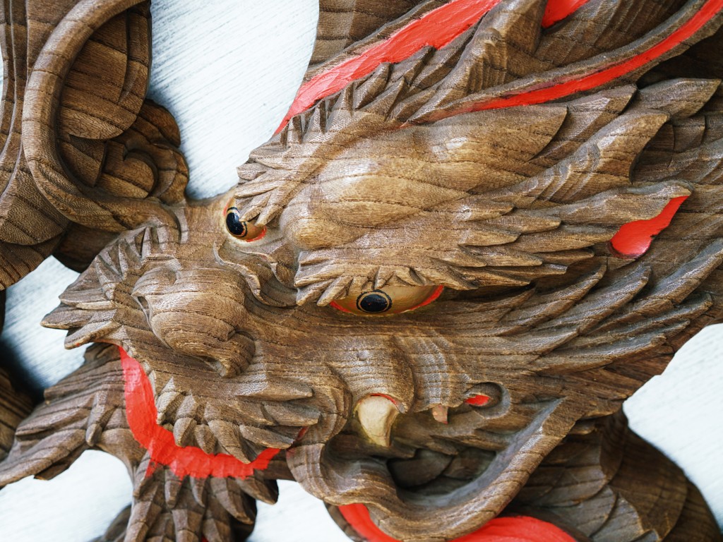 木彫りの龍