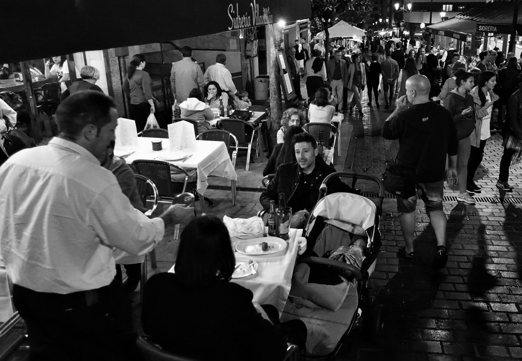 スペインのの夜はいつまでも