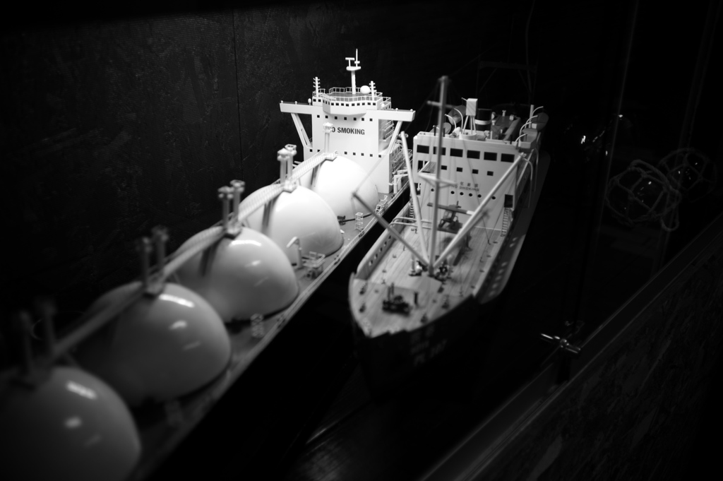 神戸～元町　高架下