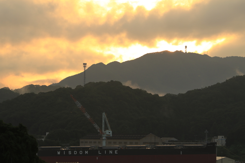 山燃ゆる