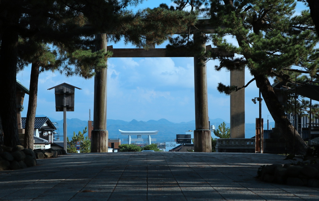 出雲大社鳥居からの大鳥居