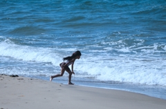 浜辺の少女