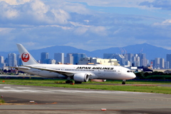 ITAMI RWY14L/R