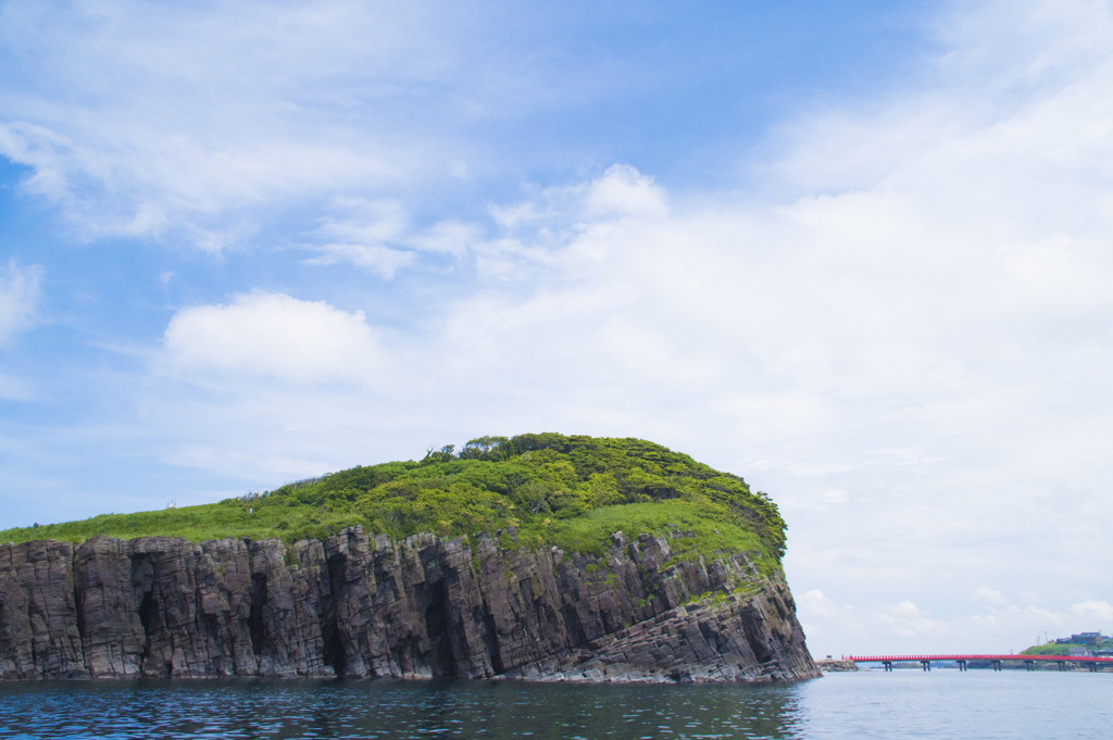 雄大な島
