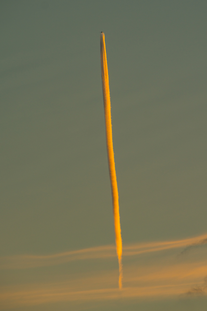夕日に染まる