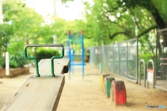シーソーからみる公園