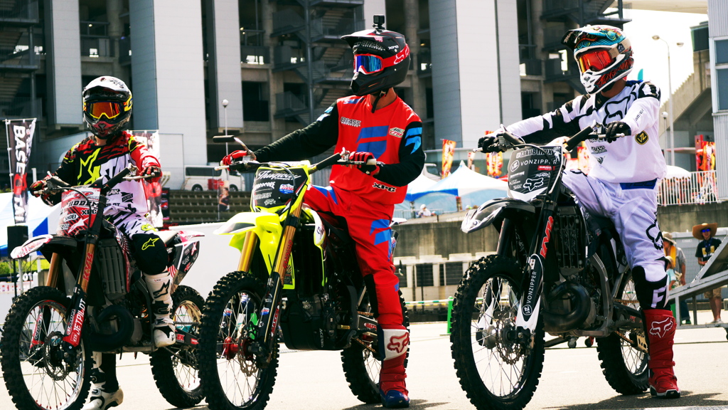 Let's Motard!