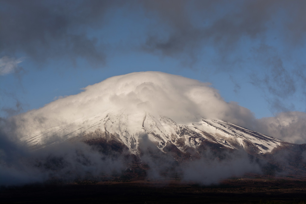 雨上がりの笠雲富士