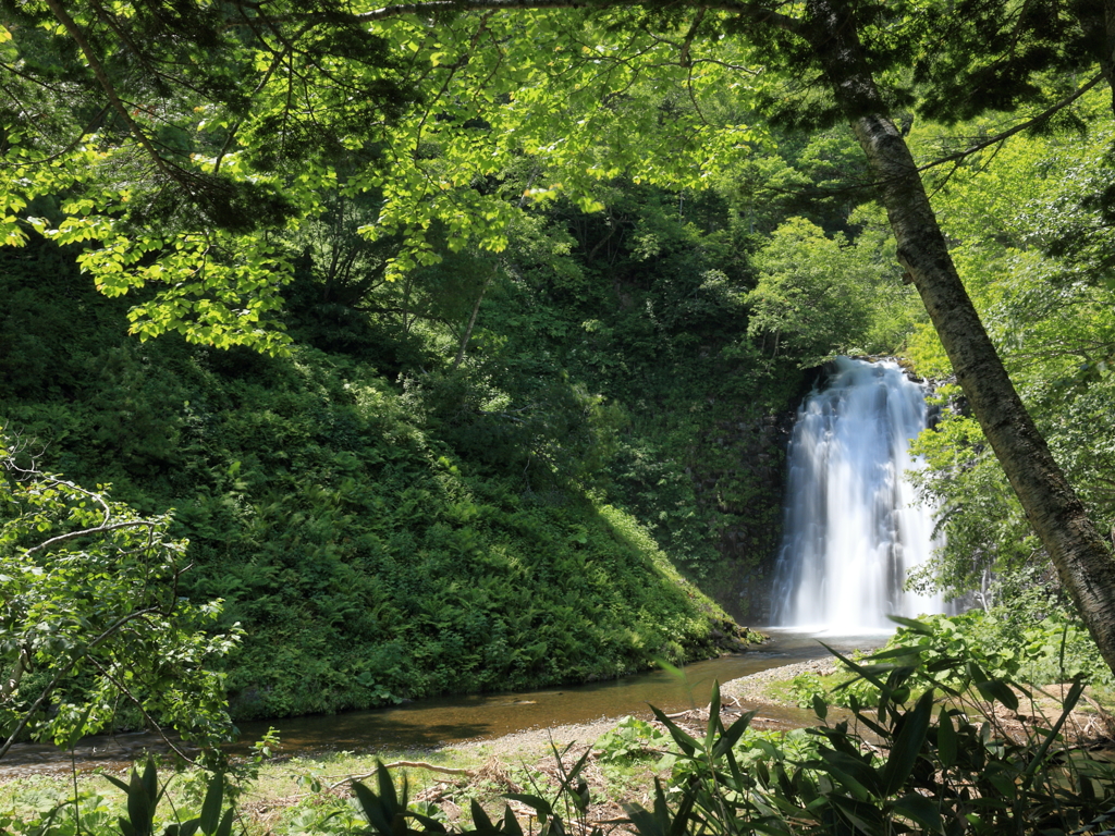 熊越の滝　遠景
