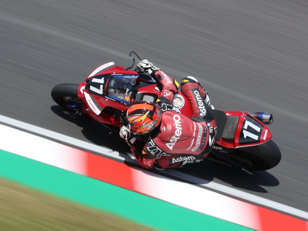 今日は予選日