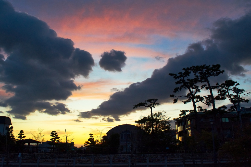 芦屋の夕べ