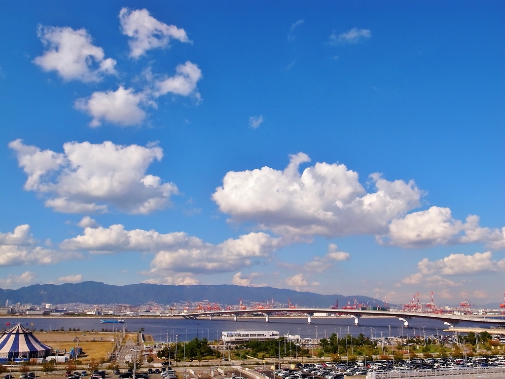 神戸の秋空