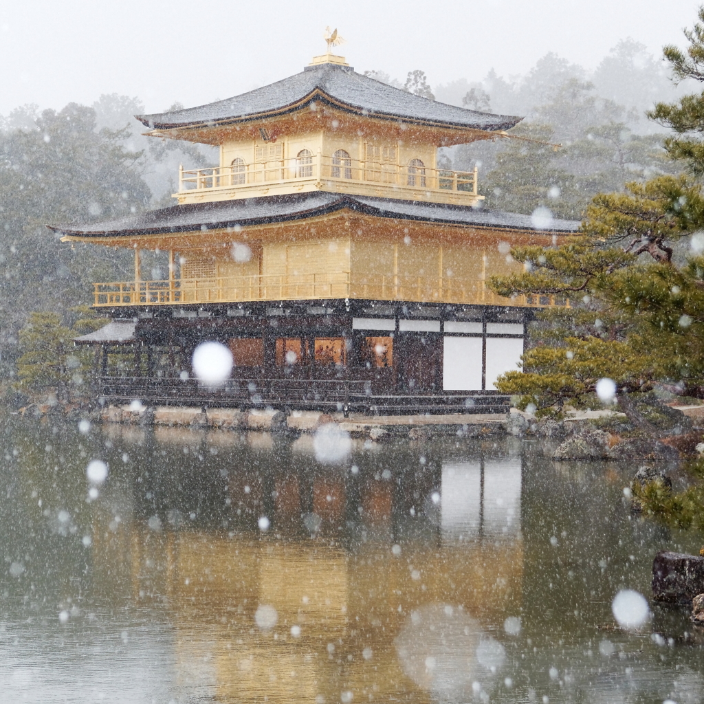 金閣寺雪景